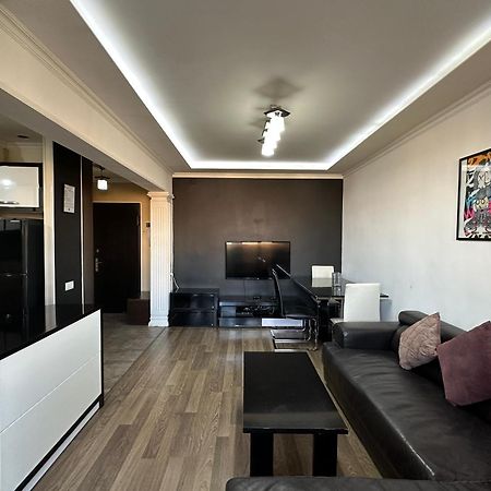Yeznik Koghbatsi - Amiryan Crossroads 1 Bedroom Comfy Apartment With Balcony Ko100 Yerevan Exterior photo