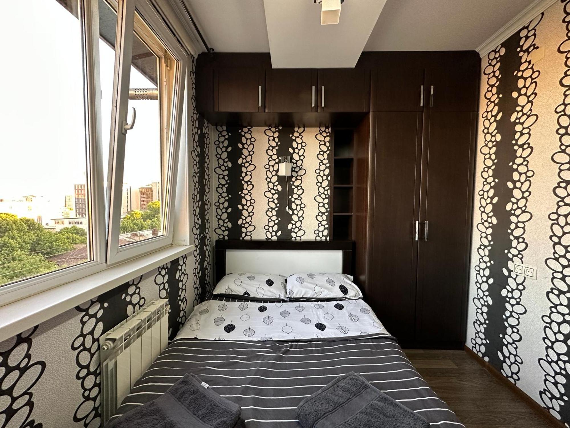 Yeznik Koghbatsi - Amiryan Crossroads 1 Bedroom Comfy Apartment With Balcony Ko100 Yerevan Exterior photo